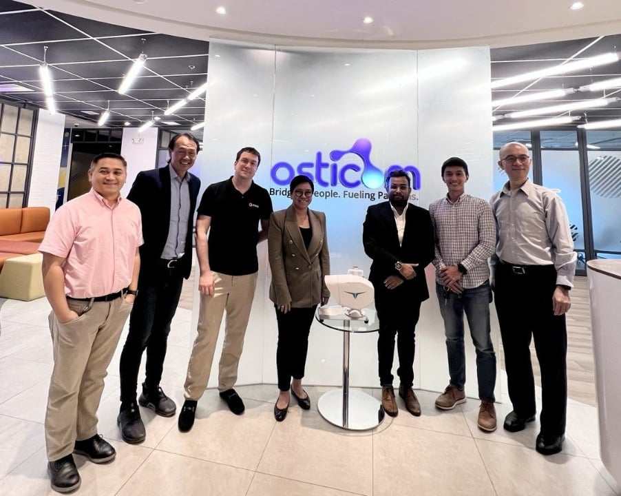 Transcelestial, a Kickstart Ventures portfolio company, has formed a strategic partnership with Finsi, part of Globe Telecom’s Asticom subsidiary. Photo courtesy of Kickstart Ventures.